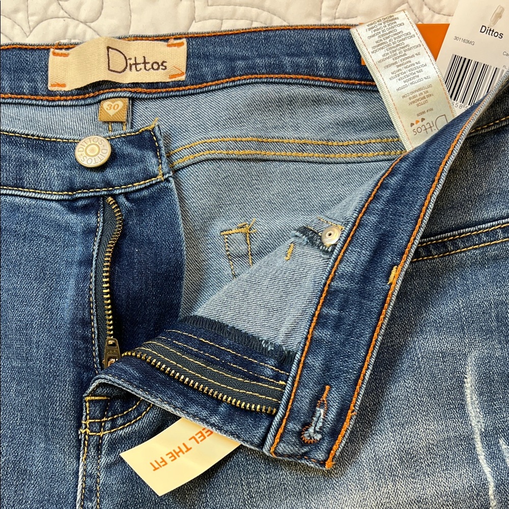 Dittos Women's Taylor Mid Rise Crop Legging Jean Size 30 NWT - Picture 8 of 9